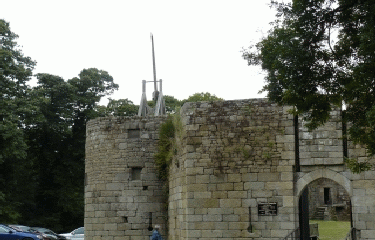 AUTOUR DU CHATEAU DE TONQUEDEC-cotes-d-armor