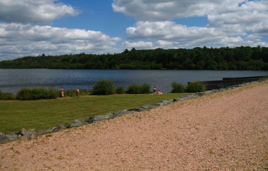 Tour de lac de Mialet -dordogne