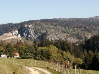 LA GOUILLE (PEU SE FAIRE EN RAQUETTES MAIS LE CIRCUIT N EST PAS FAIT )-doubs