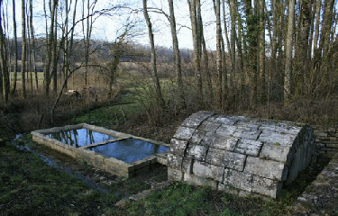 FONTAINE DE PIERRELAYS-doubs