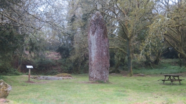 BERRIEN, CIRCUIT PéDESTRE DU MENHIR-finistere