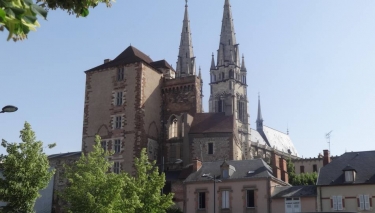 ON ENTRE COMME DANS UN MOULINS-allier