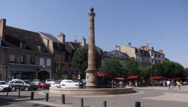 ON ENTRE COMME DANS UN MOULINS-allier