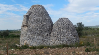 ARPAILLARGUES - LE TOUR DES CAPITELLES-gard