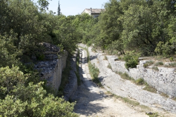 VERS-PONT-DU-GARD (2)-gard