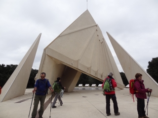 ROCHEFORT-DU-GARD - LE CADRAN SOLAIRE-gard