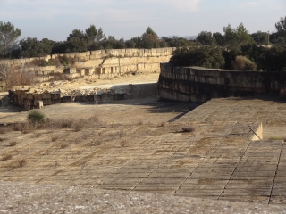 VERS - CARRIERES DU PONT DU GARD-gard