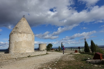 CALVISSON - LES 3 MOULINS-gard