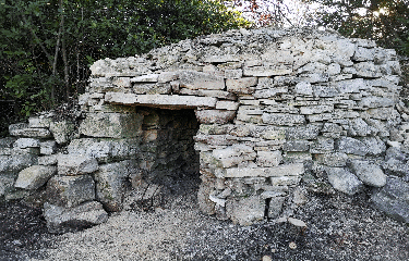VEZENOBRES ET SES CAPITELLES-gard