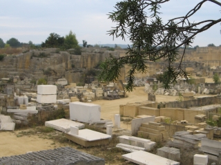 DU CHEMIN DE LA PIERRE AU PONT DU GARD-gard