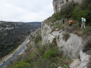 BALCONS DU GARDON A COLIAS - GROTTE DU FIGUIER-gard
