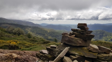 LE PIC SAINT GUIRAL - LES 3 QUILLES ET LE LAC DES PISES-gard