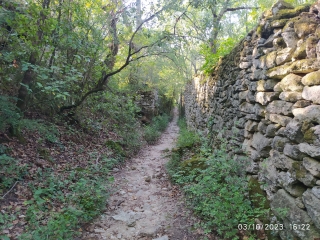 UZES - PONT DES CHARETTES-gard