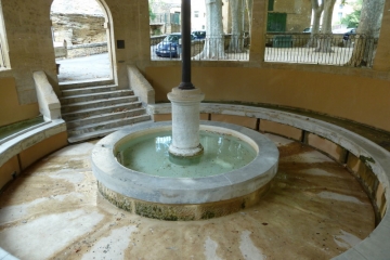 REMOULINS - VERS-PONT-DU-GARD ET LES CARRIERES-gard