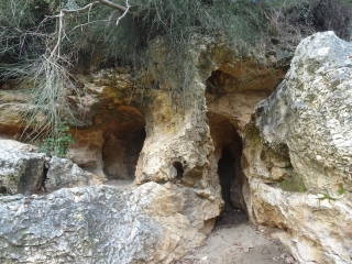 AQUEDUC ROMAIN (SUD PONT DU GARD)-GROTTE ET ERMITAGE DE LA BALAUZIèRE-gard