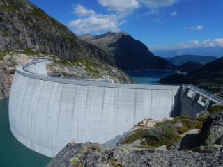 LAC ET BARRAGE D EMOSSON - TRACES DE DINOSAURES-suisse