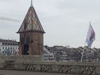 BALE (SUISSE) LE RHIN - AUTOUR DE LA CATHEDRALE-suisse