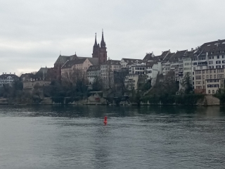 BALE (SUISSE) LE RHIN - AUTOUR DE LA CATHEDRALE-suisse