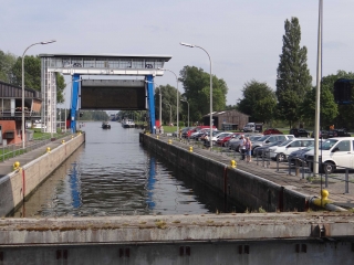 GRAND LARGE PERONNES (B)-belgique