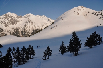 CRETE DE LA FORATATA ET PUNTA DE BARZAPUCHERA EN RAQUETTES-espagne