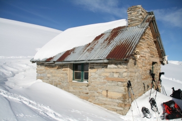 CABANE DE COURRAU EN RAQUETTES-haute-garonne