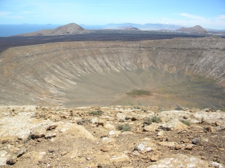 LANZAROTE - CRATERE DE LA CALDERA BLANCA-reste-du-monde