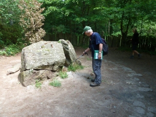 BROCELIANDE- DU TOMBEAU DE MERLIN AU CHATEAU DE COMPER-ille-et-vilaine