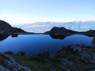 DES COMBES DE LANCEY AU LAC DU CROZET DANS LA CHINE DE BELLEDONNE-isere