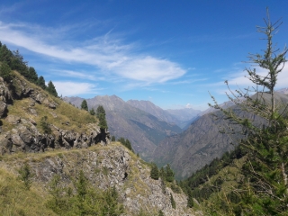 SENTIER DES PERES (OU DES TUNNELS)-isere