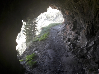 SENTIER DES PERES (OU DES TUNNELS)-isere