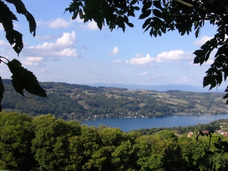 CHARAVINES - LA PIERRE DE LIBRE SOLEIL-isere