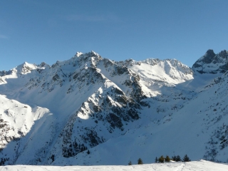 MONT SAINT-MURY (2038M) PAR LE COL DE PRE LONG EN RAQUETTES A NEIGE-isere