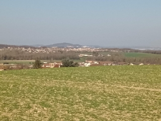 FOUR - ENTRE BOIS ET ETANG-isere