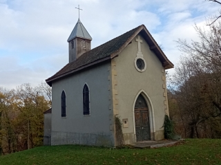 MEYRIE - AUTOUR DE LA CHAPELLE NOTRE DAME DE LA SALETTE-isere