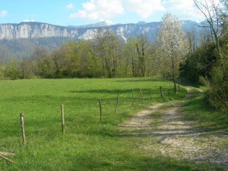 ENTRE-DEUX-GUIERS - BOUCLE D AIGUENOIRE-isere