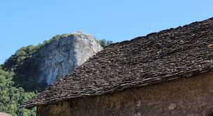 HIERES-SUR-AMBY - LES FALAISES-isere