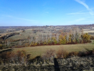 VIRIEU - CHATEAU ET FERMES EN PISE-isere