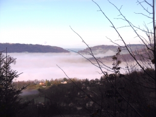 BERLAND - DOLMEN - PIERRE DE ONZE HEURES - FONTAINE ST BARTHELEMY-isere