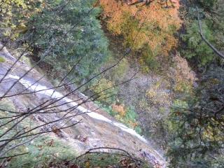 PAS DE L EYRARD ET SA CASCADE-isere