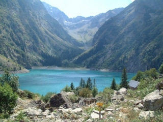 LES CABANES DU LAC DE LAUVITEL-isere
