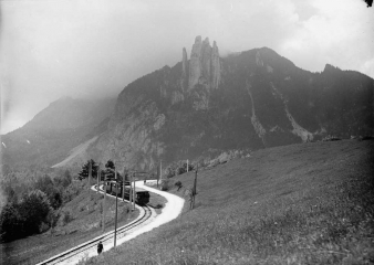 SUR LE TRACE DE L ANCIENNE VOIE DU TRAM REGION GRENOBLE-isere