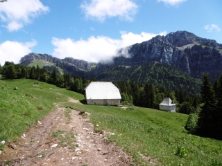 LA RUCHERE - GRANDE BOUCLE D ARPISON DEPUIS LES RIONDETTES-isere