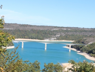LAC DE VOUGLANS VILLAGE DE ST CHRISTOPHE-jura