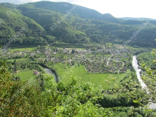 LA CHAPELLE SAINT ROMAIN DE ROCHE A PARTIR DE CHAMPIED-jura