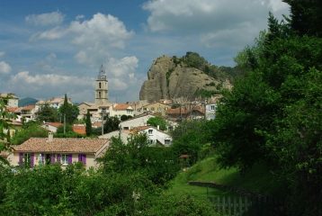 LES PENITENTS DES MEES-alpes-de-haute-provence