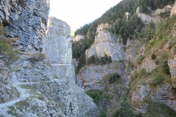 GORGES DE SAINT PIERRE - PLATEAU DE PISSE-EN-L AIR-alpes-de-haute-provence