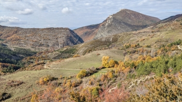 BOUCLE DE POIL DEPUIS LE PARKING DE CHABREJAS-alpes-de-haute-provence
