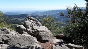LE BESSAT - LA GROTTE SARRASINE-loire