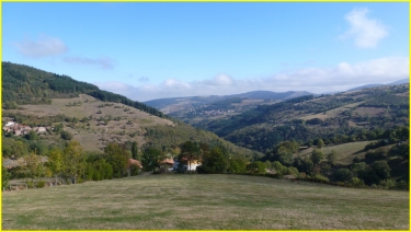 LES ROCHES DE LA RIVOIRE-loire