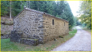LES CHAPELLES DE LA MADELEINE ET ST ANTOINE DANS LE PILAT-loire
